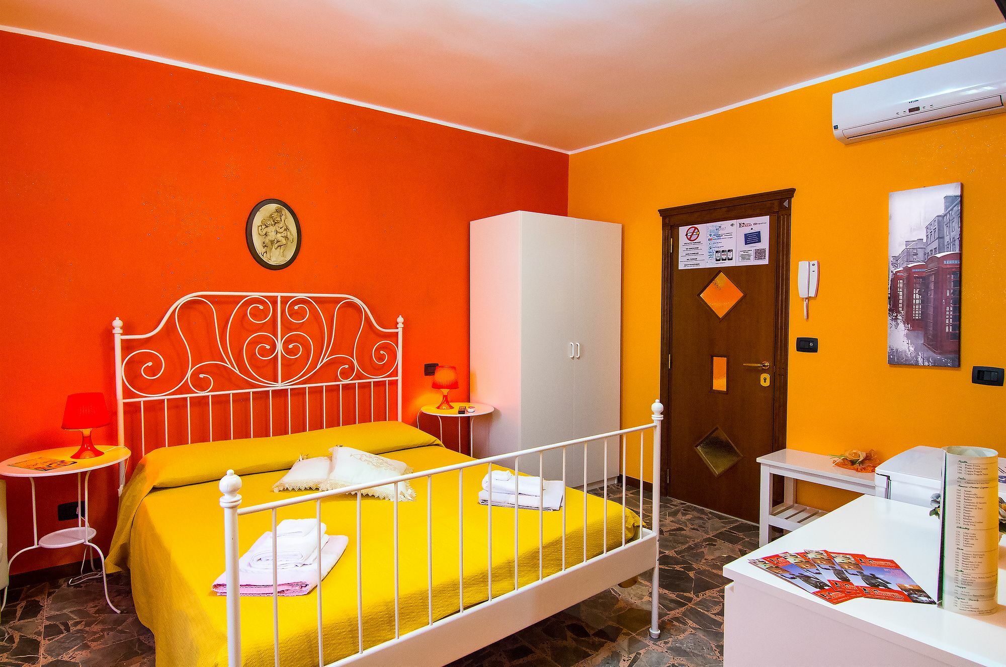 B&B Eraclio Suite Barletta Exteriér fotografie